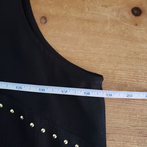 🦋3/$25 Michael Kors Small Black Gold Studded Tank Top - Picture 2 of 6
